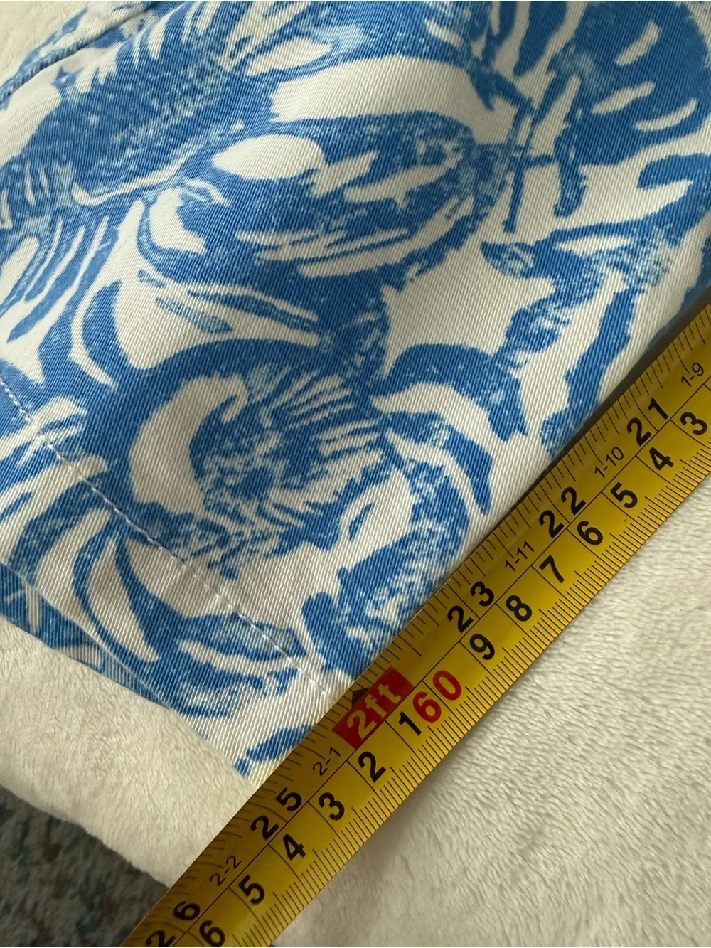 Lilly Pulitzer Sadie Stretch Crop Chino pants in a blue and white Size 10 E01